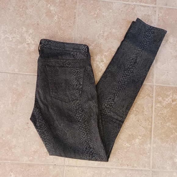 AG Adriano Goldschmied Snakeskin Print Super Skinny Leggings 28R - Picture 2 of 6